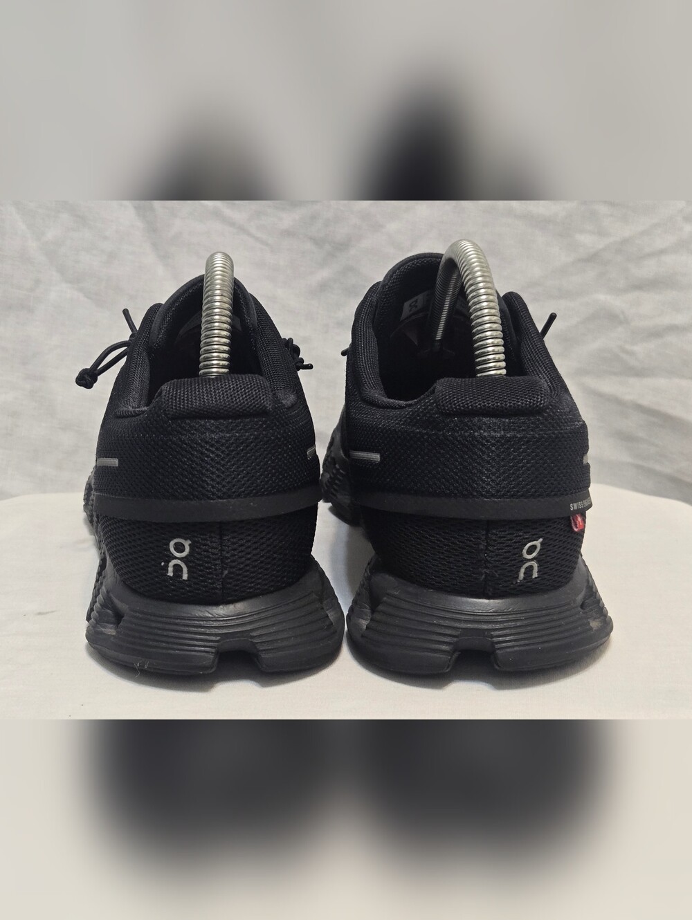 ON Cloud Running Sneaker Shoes Cloud 6 Black Womens Sz W8.5 - Picture 8 of 13
